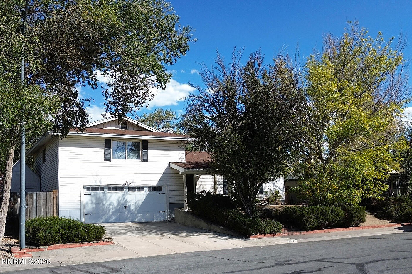 1309 Siskiyou Drive — photo