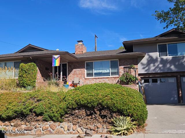 595 Sunnyside Drive — photo