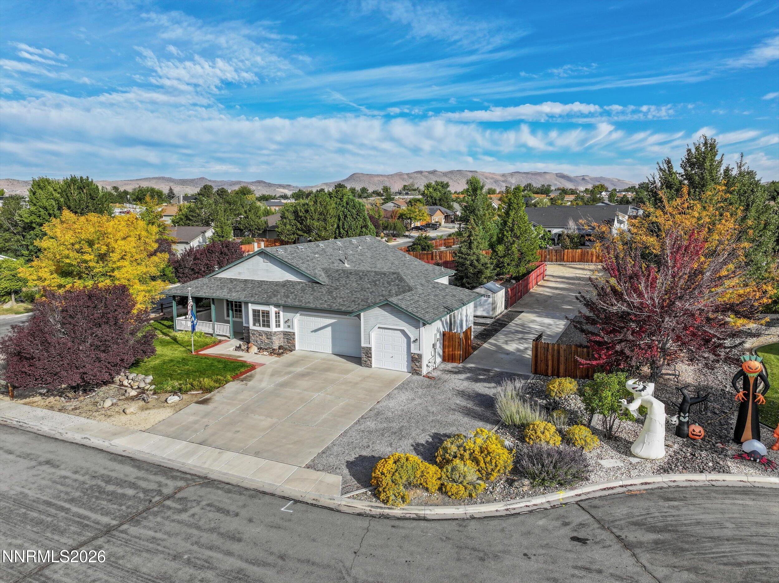15 Caterpillar Court — photo