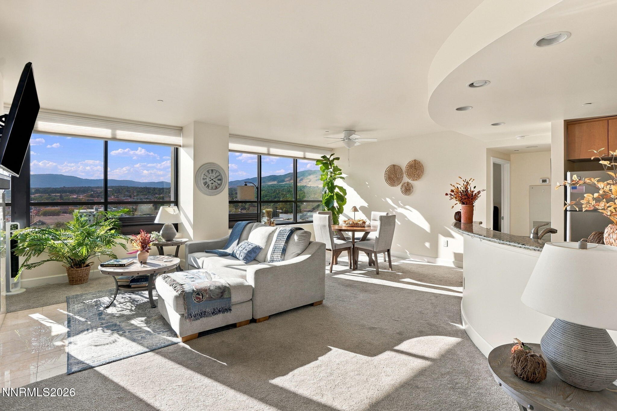 450 N Arlington Avenue Unit 1207 — photo