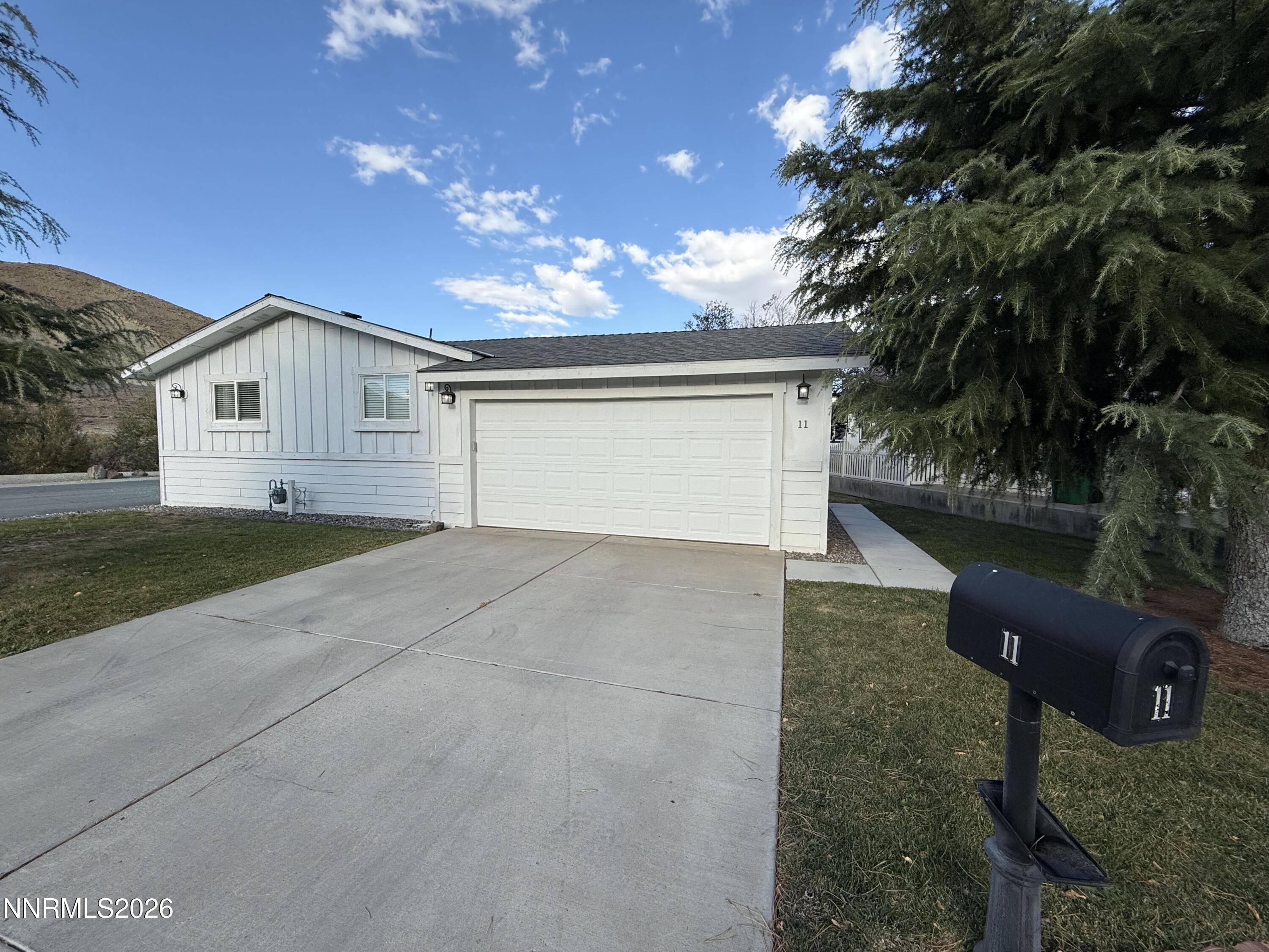 11 Ave De La Couleurs Avenue — photo