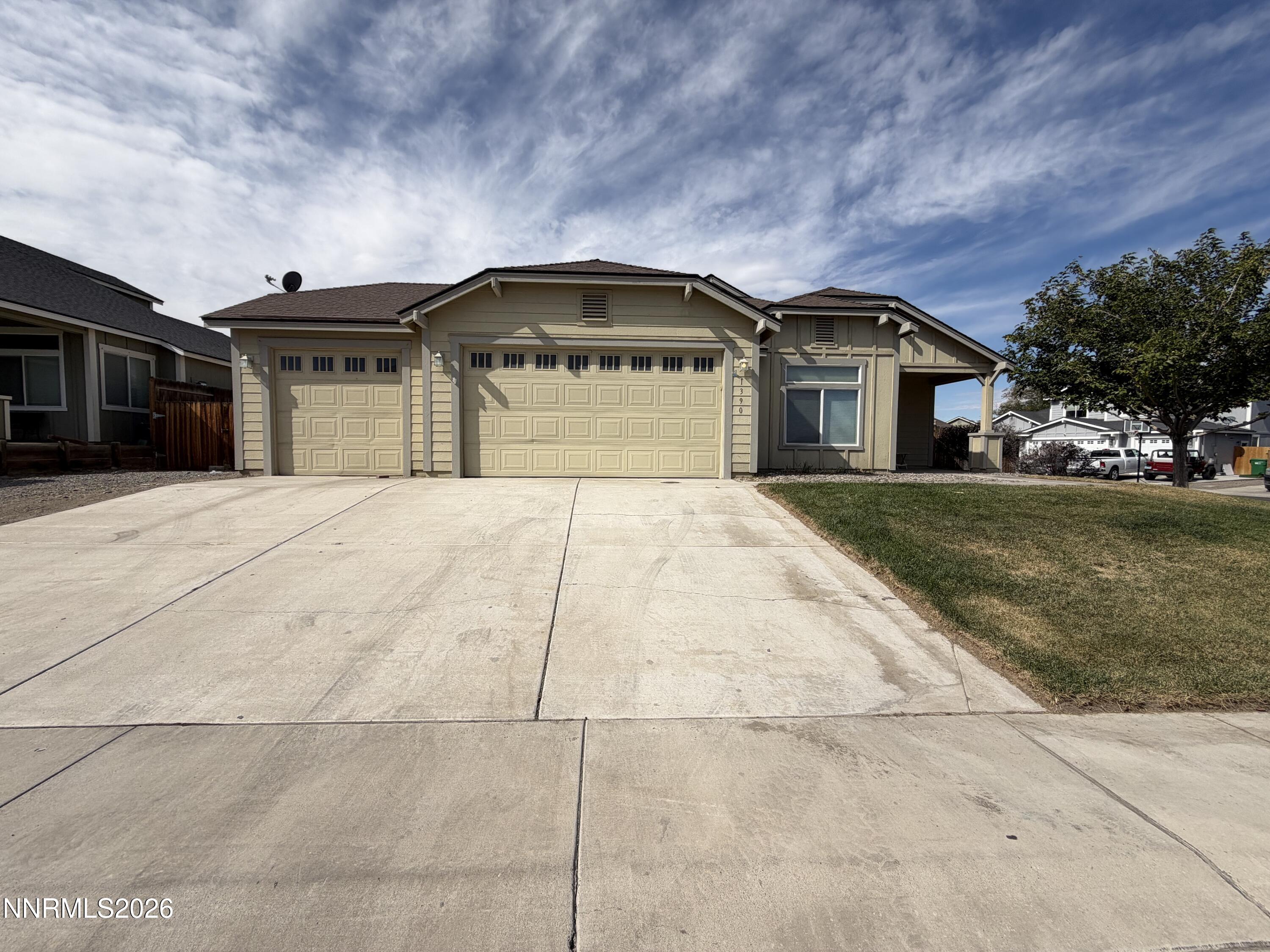1390 Slate Way — photo