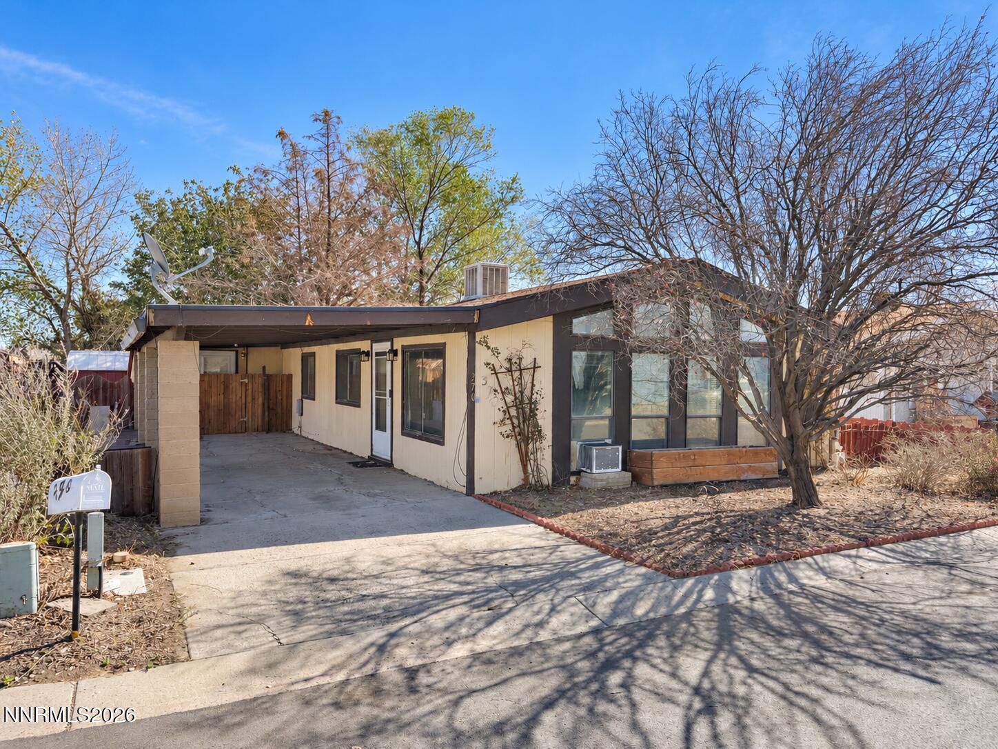 370 Randon Circle — photo