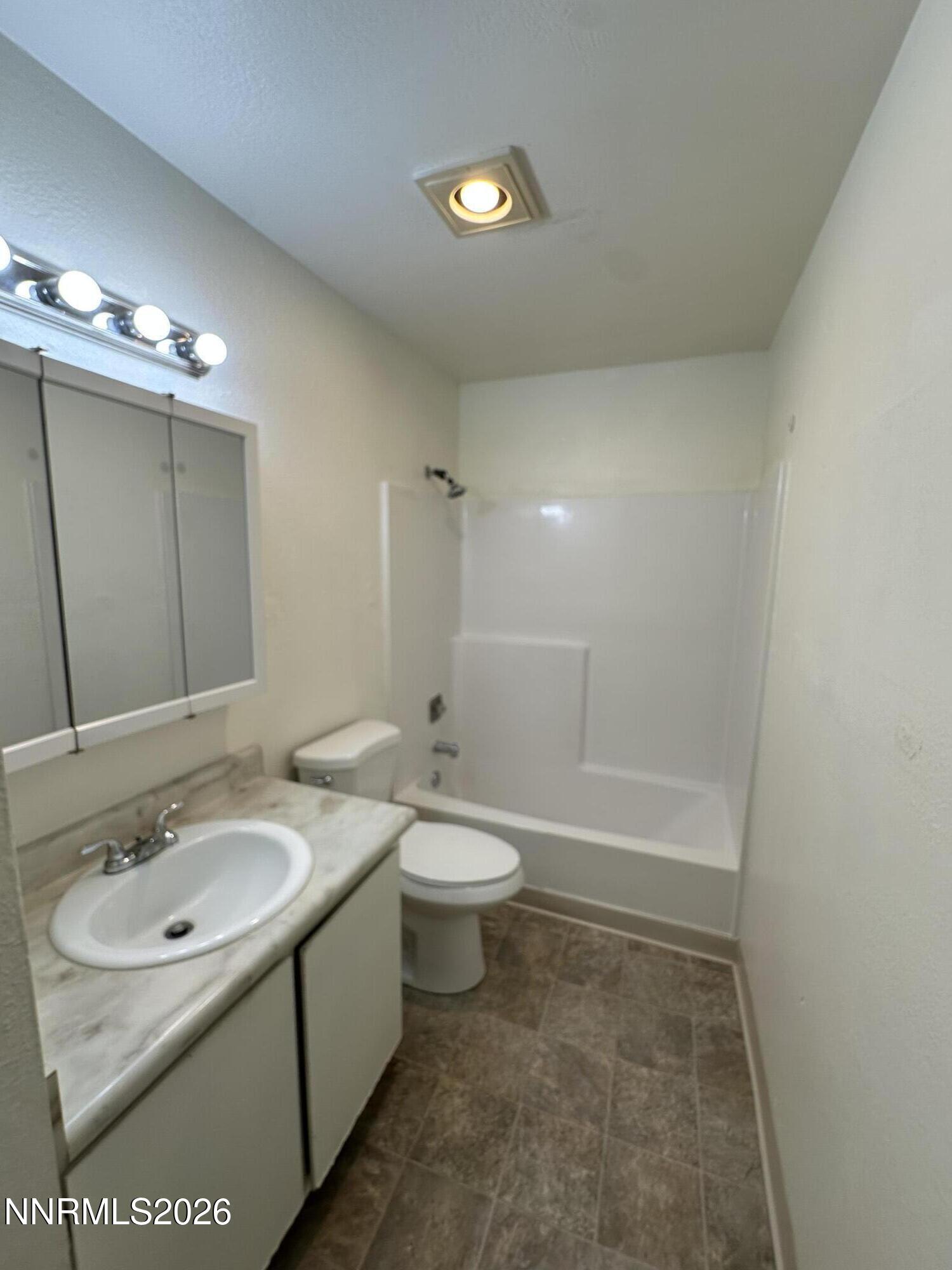 4606 Neil Road Apt 200 — photo