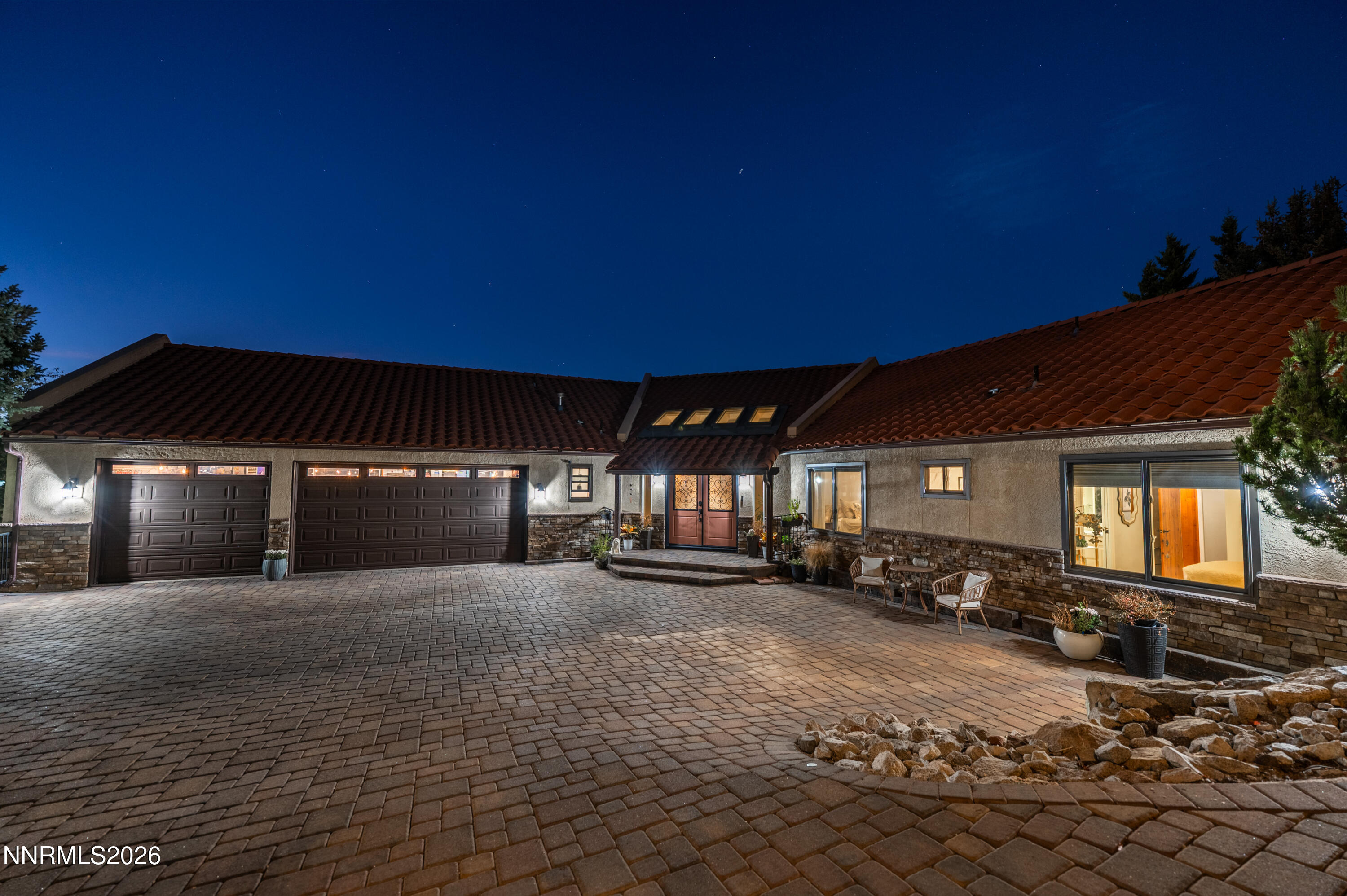 1547 Kestrel Court — photo