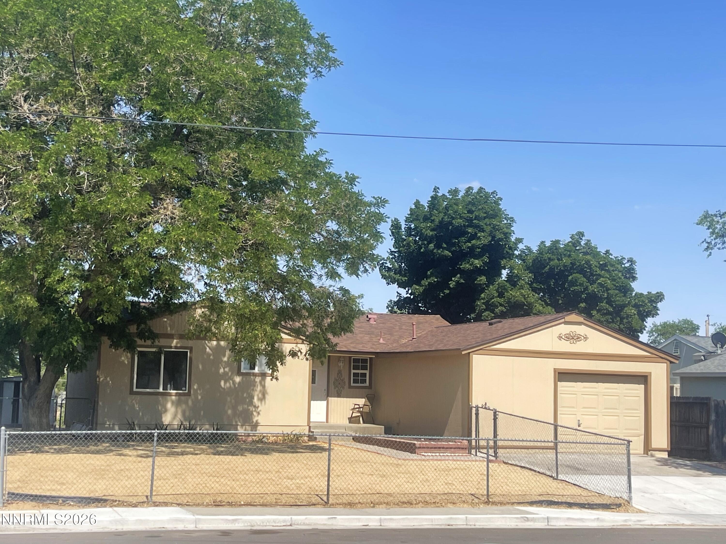 7690 Carlyle Drive — photo