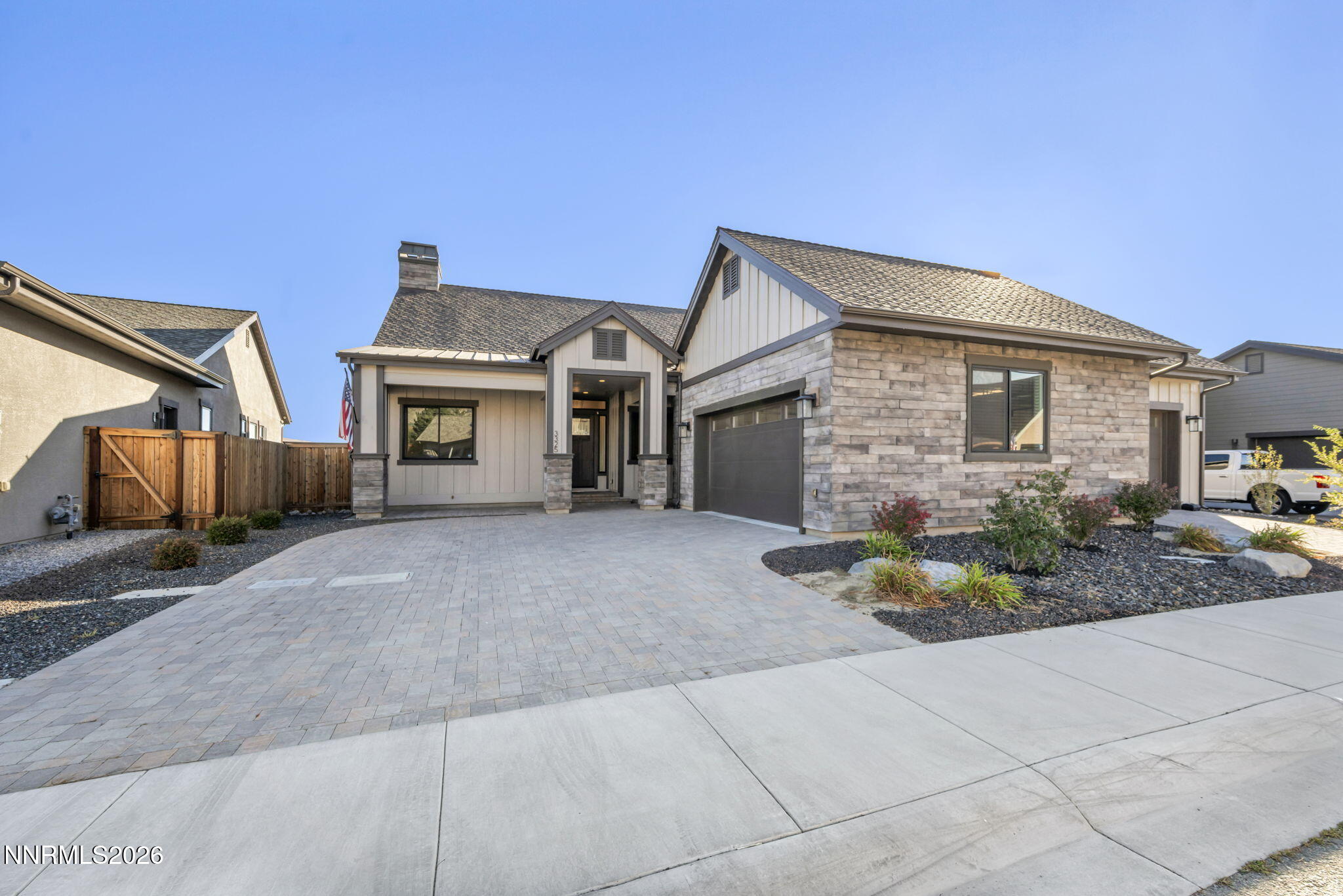 3325 Red Leaf Drive — photo