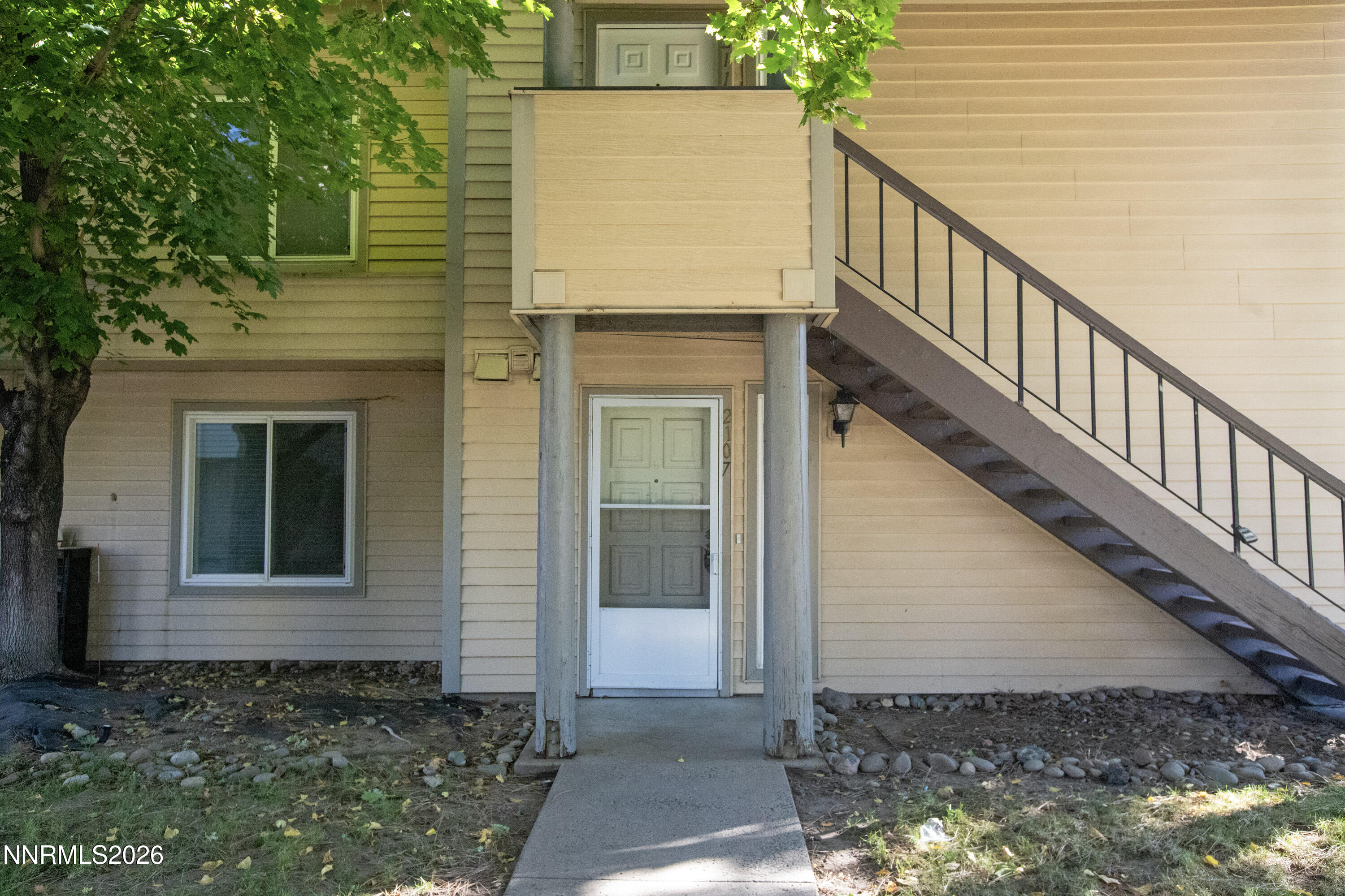 2107 Roundhouse Road — photo