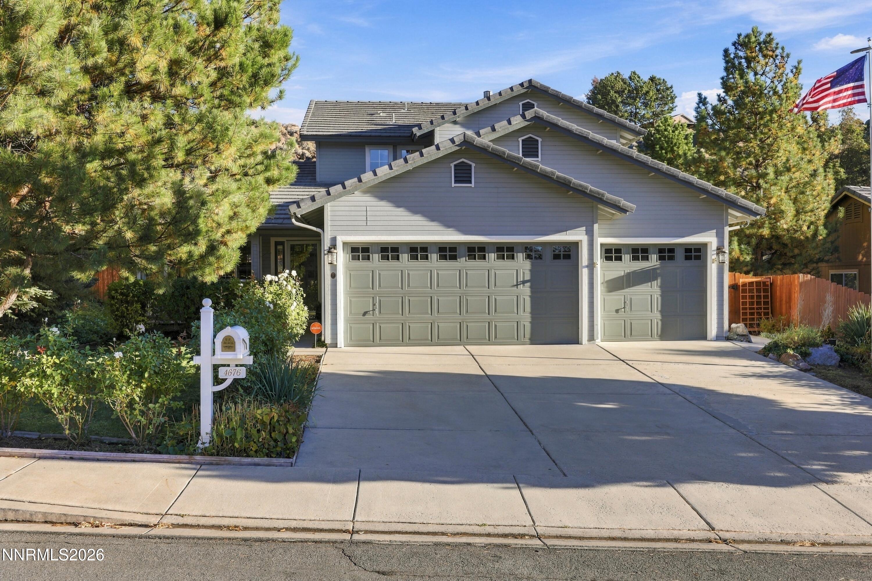 4676 Goodwin Road — photo