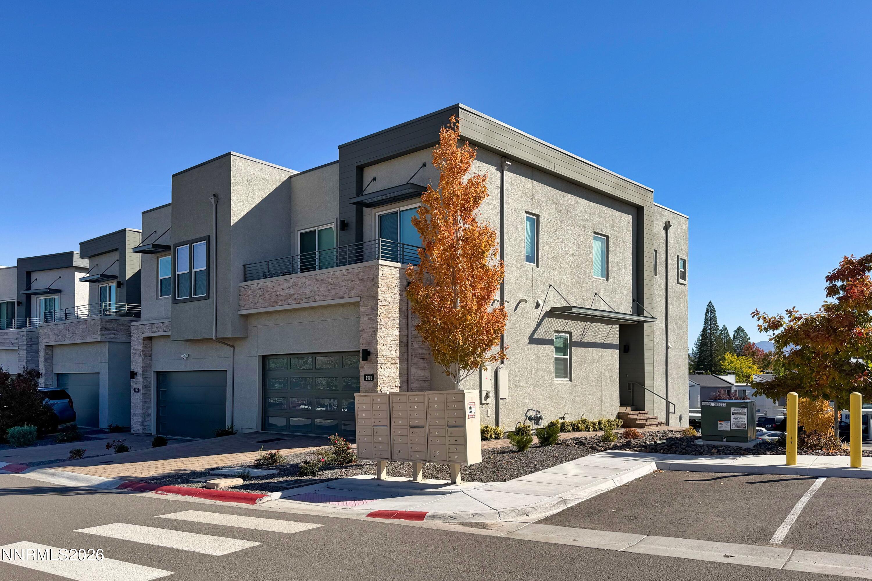 1501 Golf Club Drive — photo