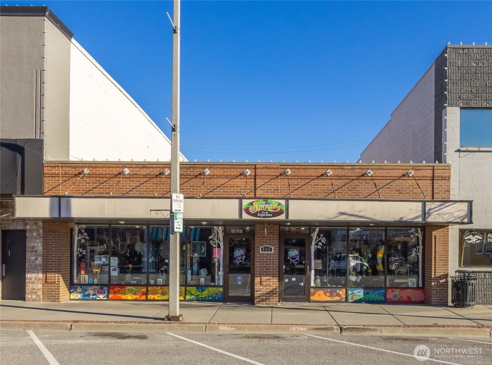 213 E Woodin Avenue a — photo