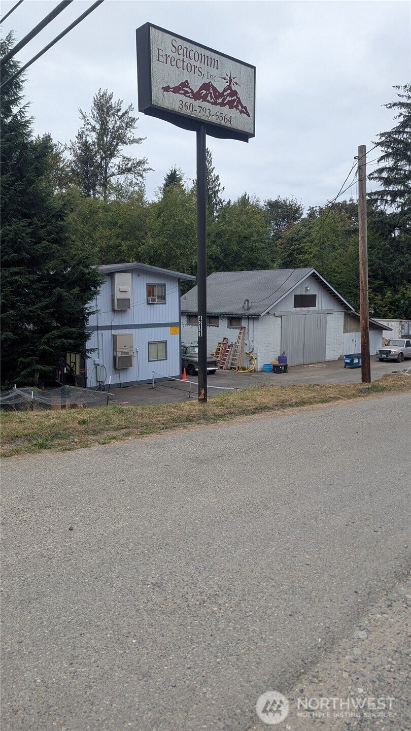 411 Highbank Road — photo