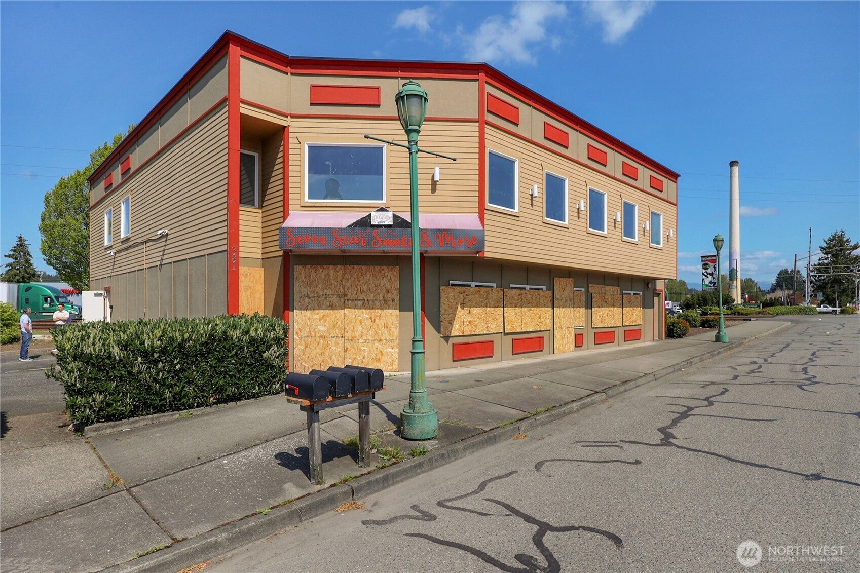 381 E Main Street — photo