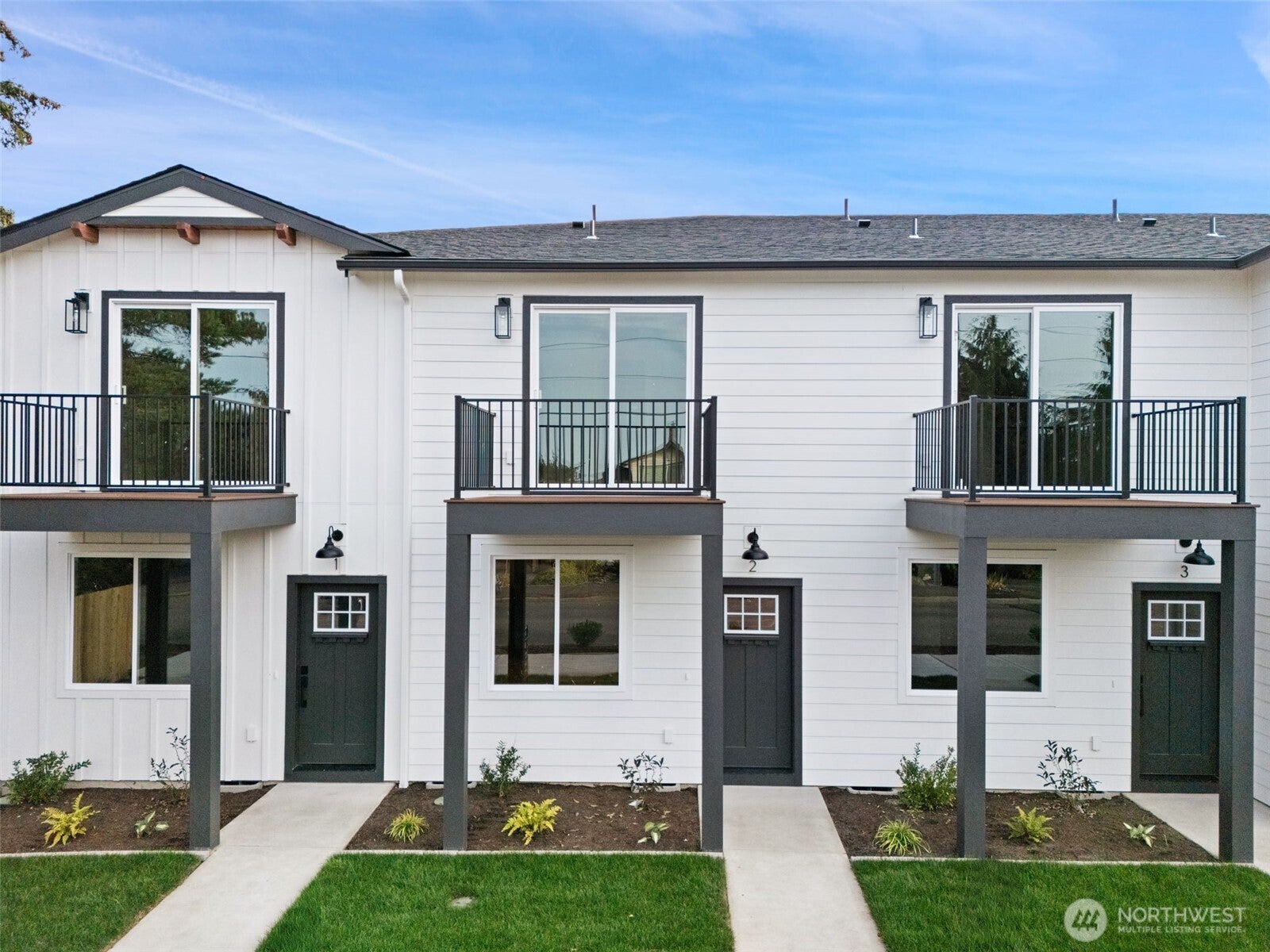 669 W Hendrickson 2 — photo