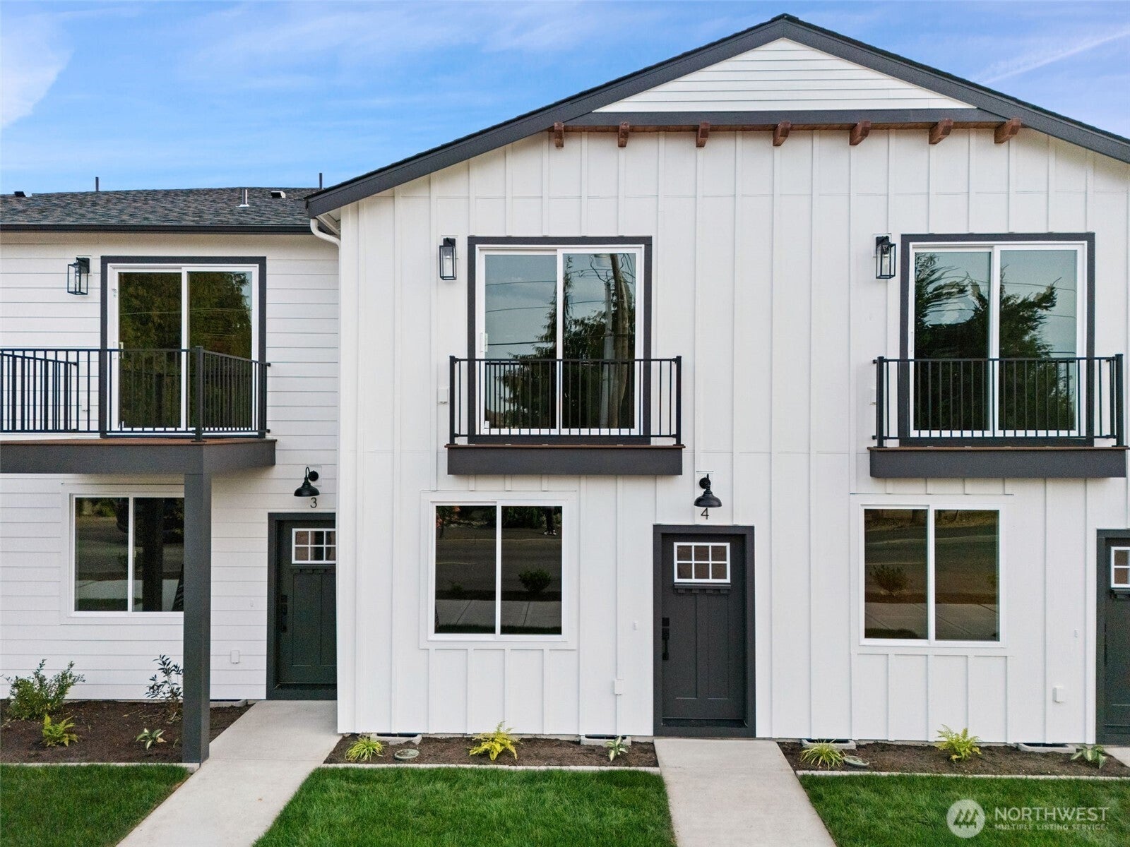 669 W Hendrickson 4 — photo