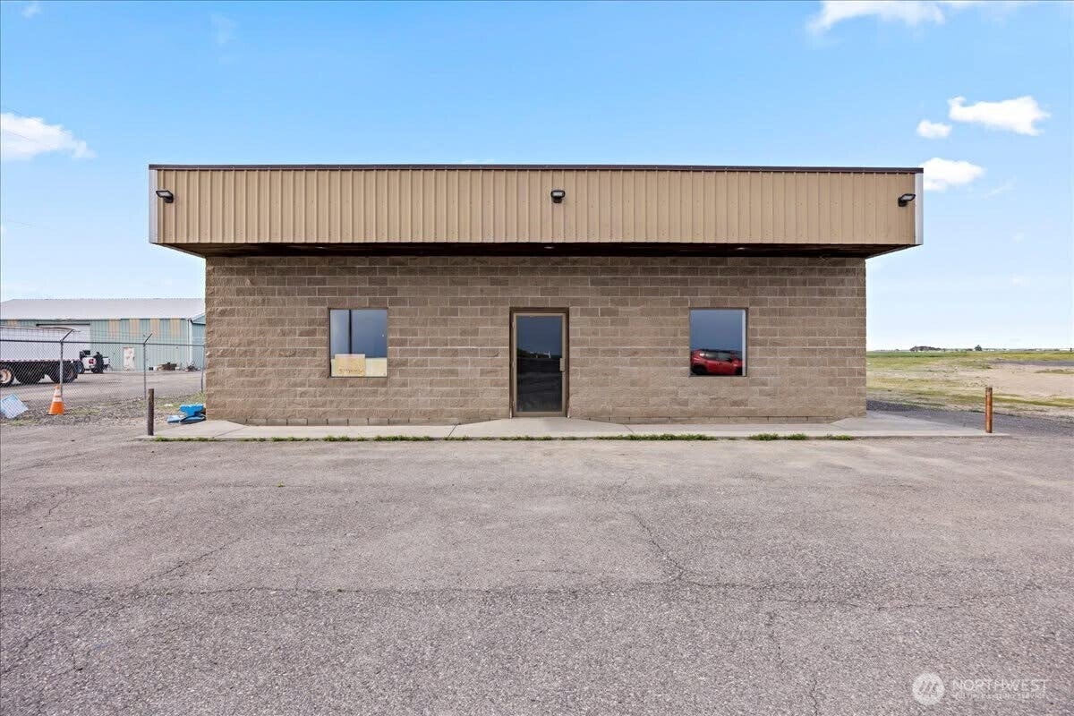 3103 E Main Street — photo