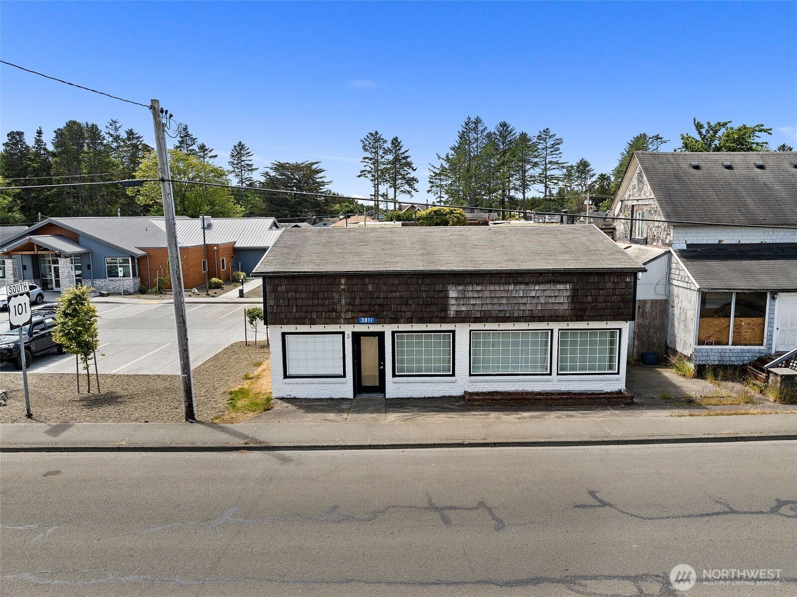 3811 Pacific Way — photo