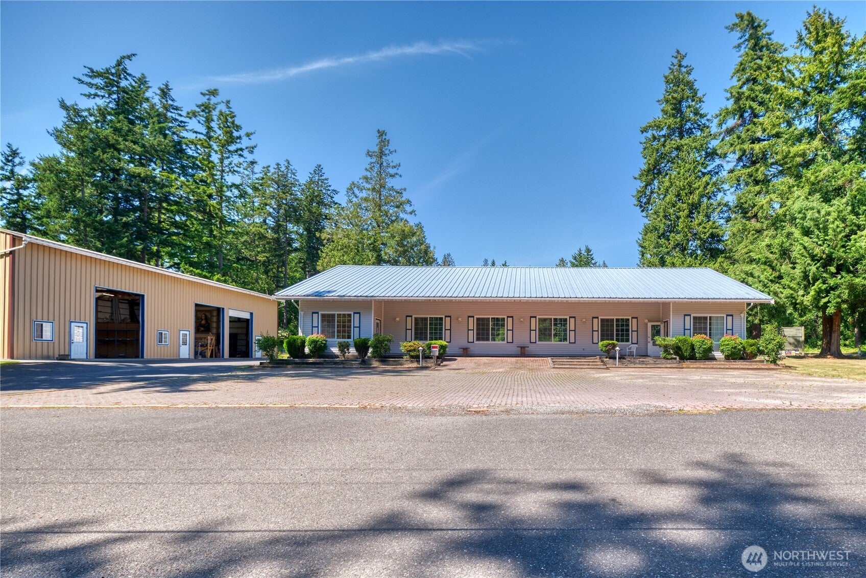 1591 McKenzie Way — photo