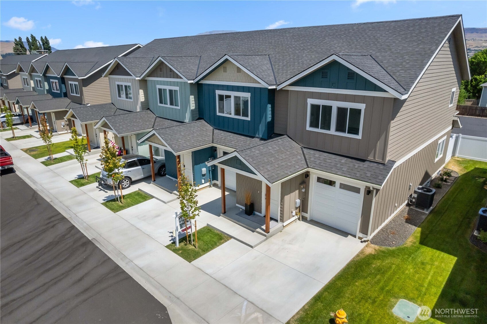 1030 Finch Lane D2 — photo