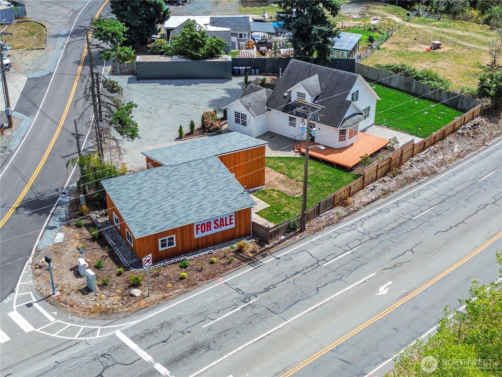 3618 Chrisella Road E — photo