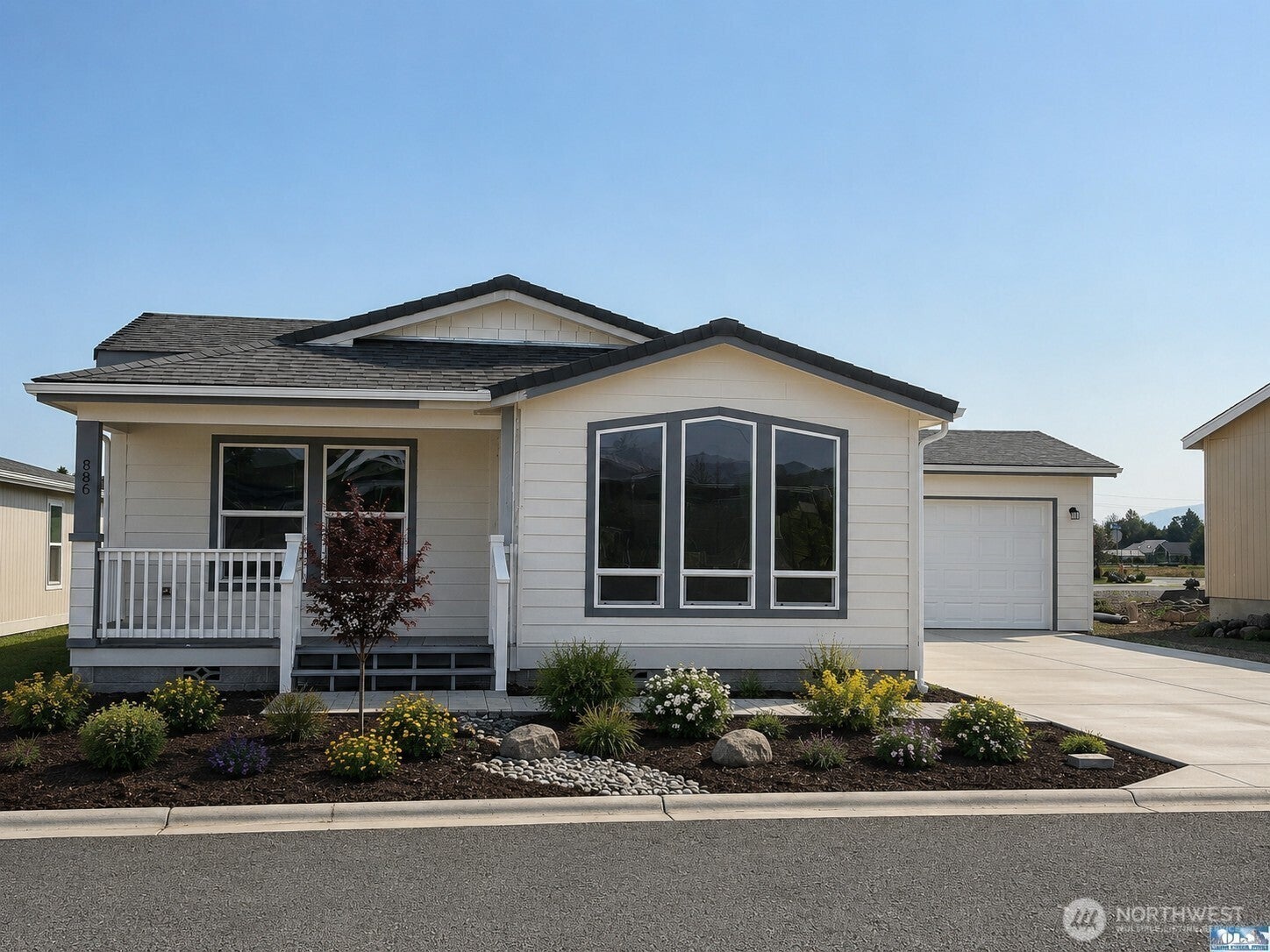 886 N Rock Rose Avenue — photo
