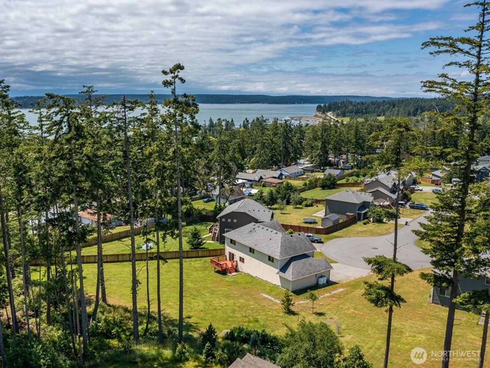 930 Cove View Circle — photo
