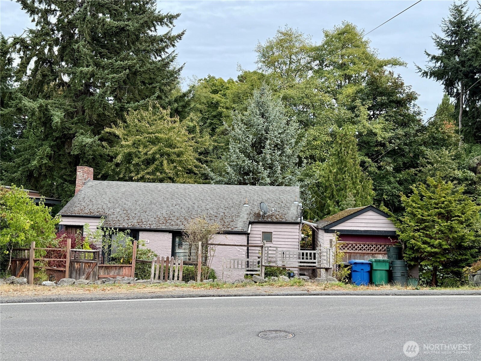 9104 28th Avenue NW — photo