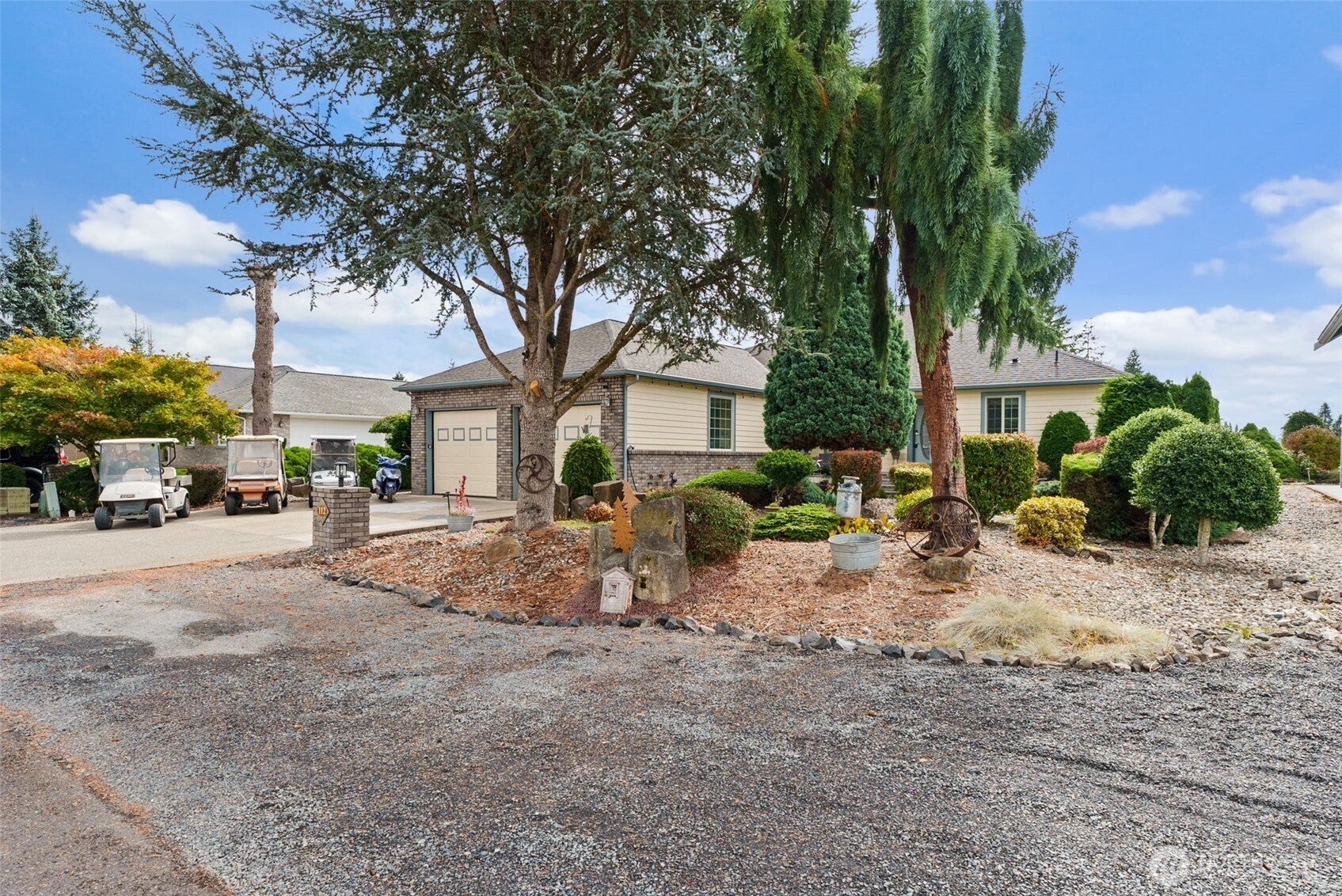 112 Village Way Drive — photo