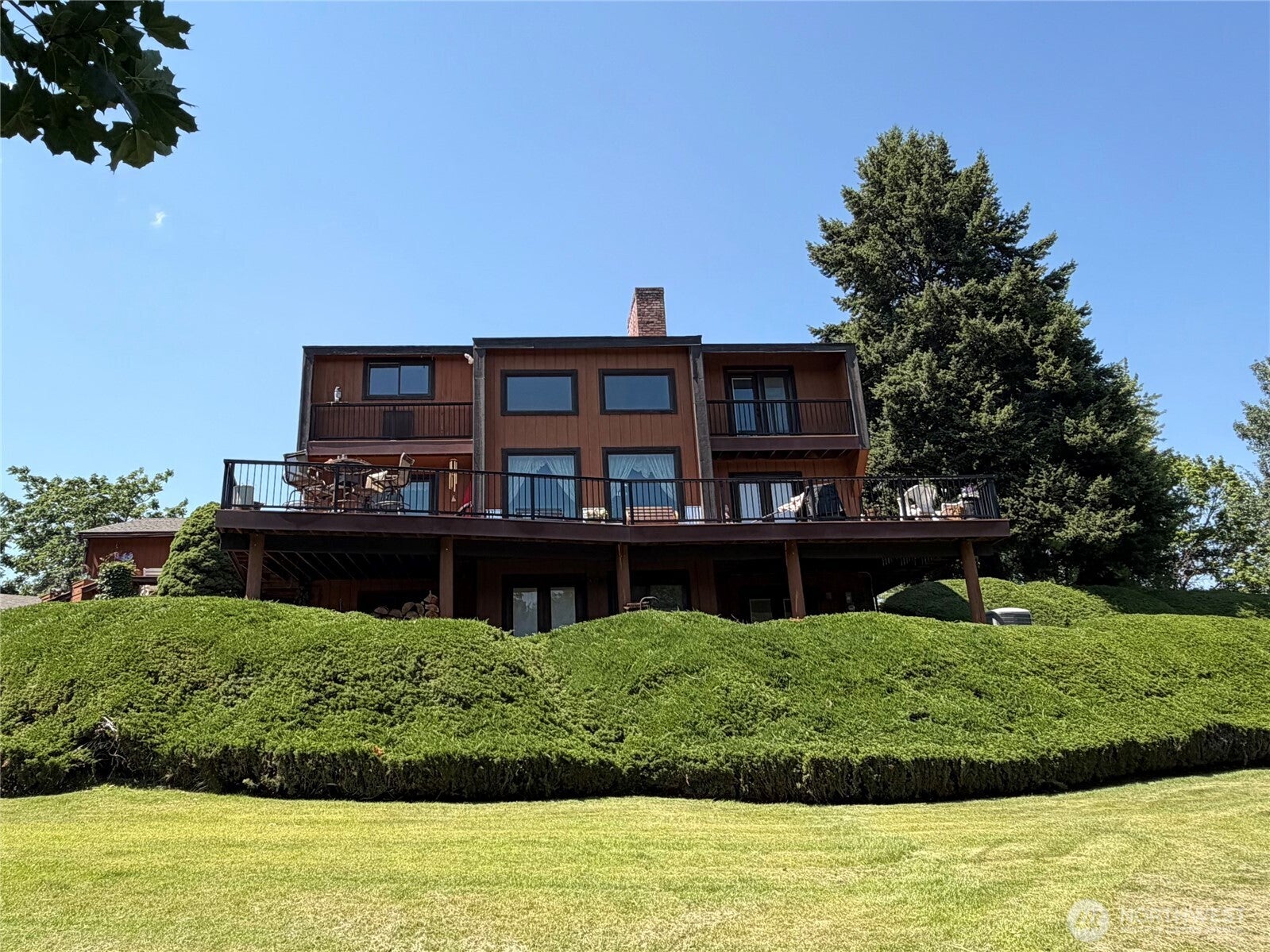 14 Hahn Road — photo