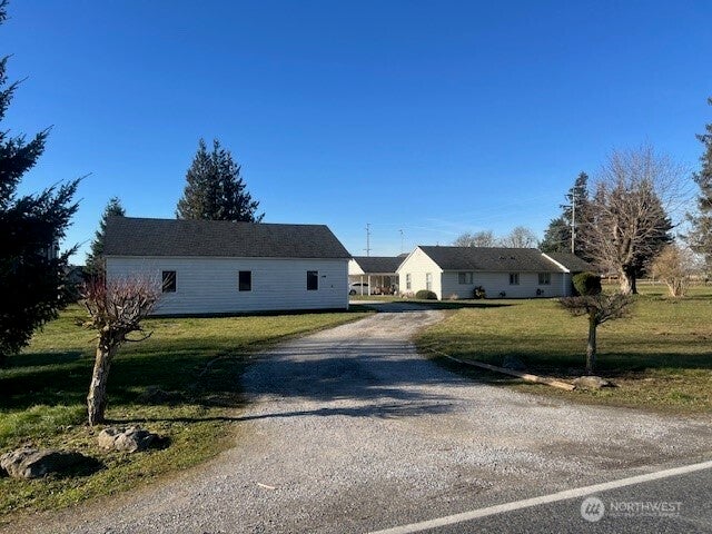 8885 Line Rd — photo