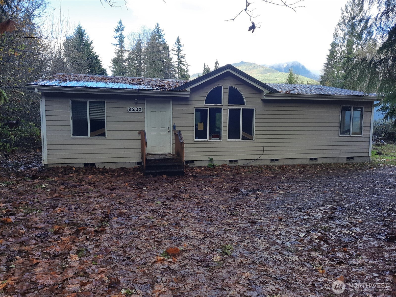 9202 Thunderbird Lane — photo