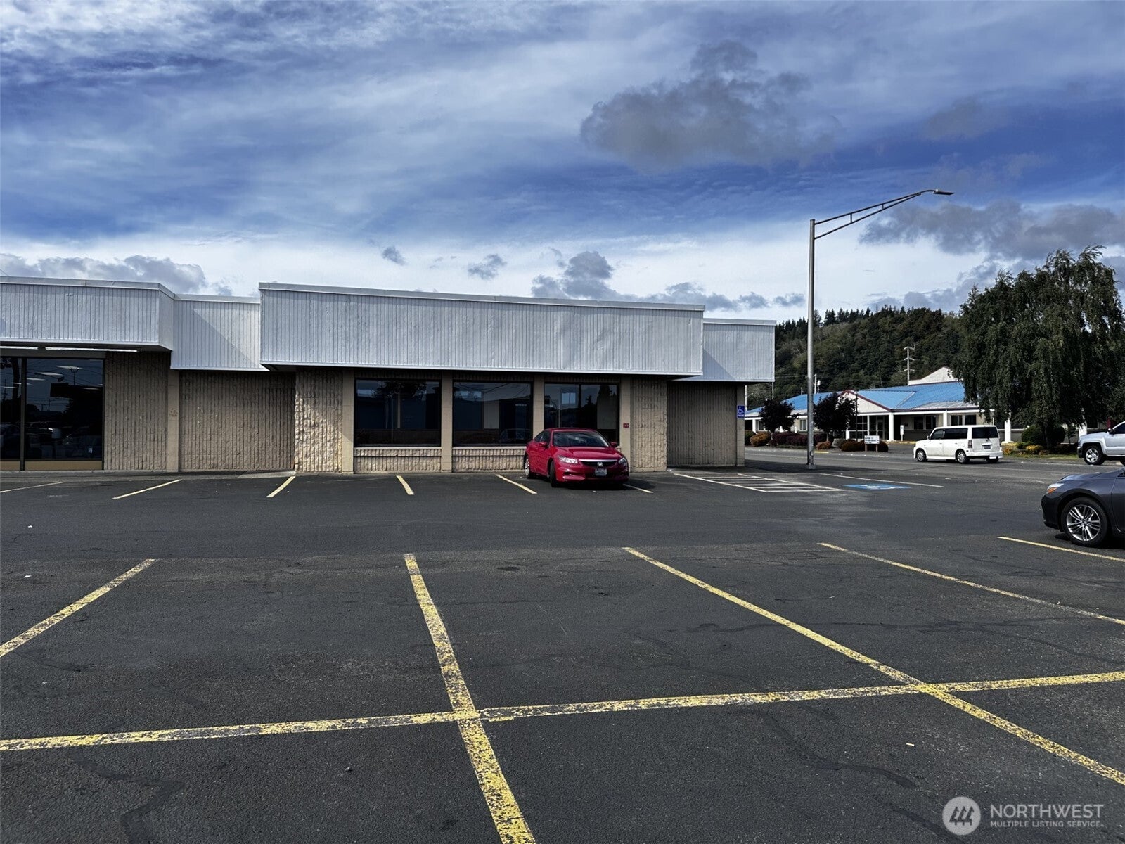 2701 Sumner Avenue — photo