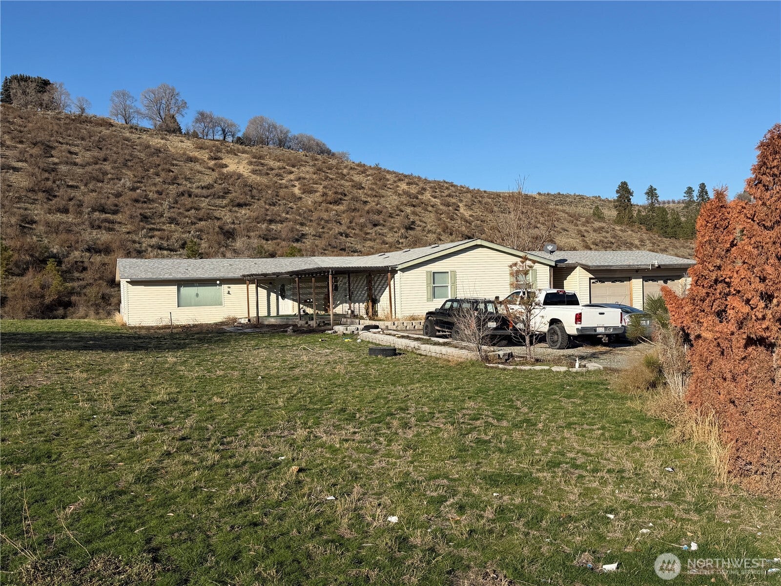 23227 Highway 20 — photo