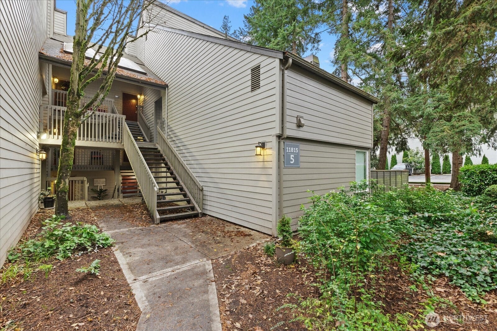 11815 93rd Lane NE 203 — photo