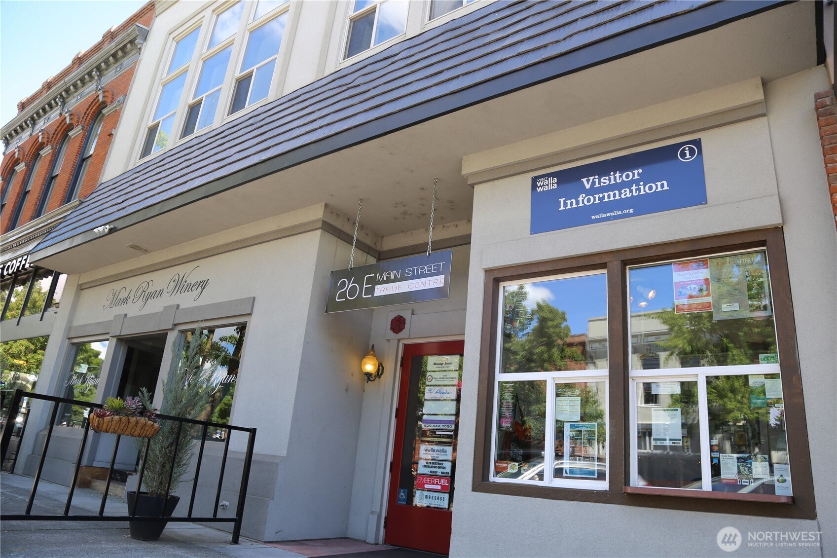 26 E Main Street E — photo