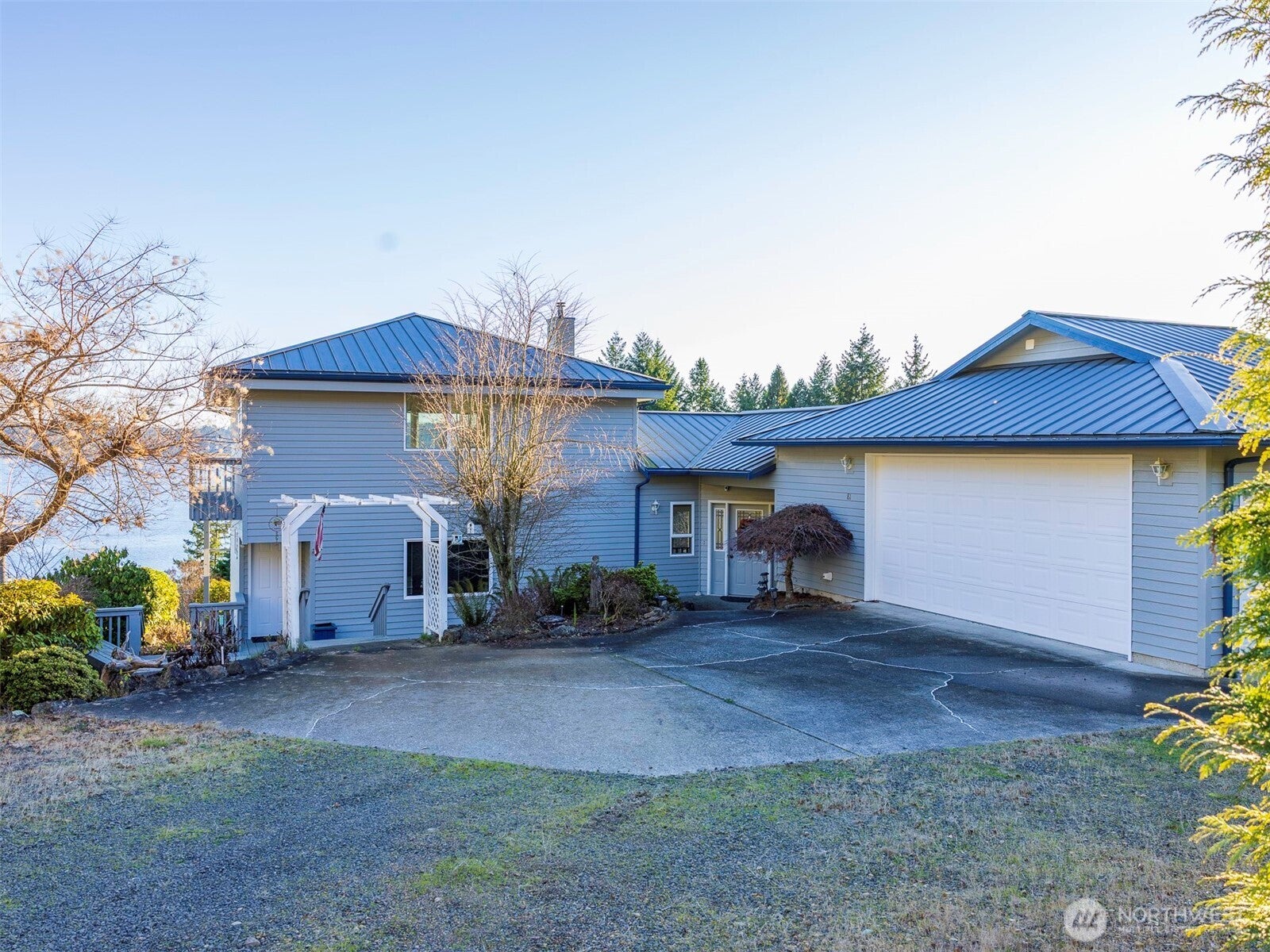 81 Seamount Drive — photo