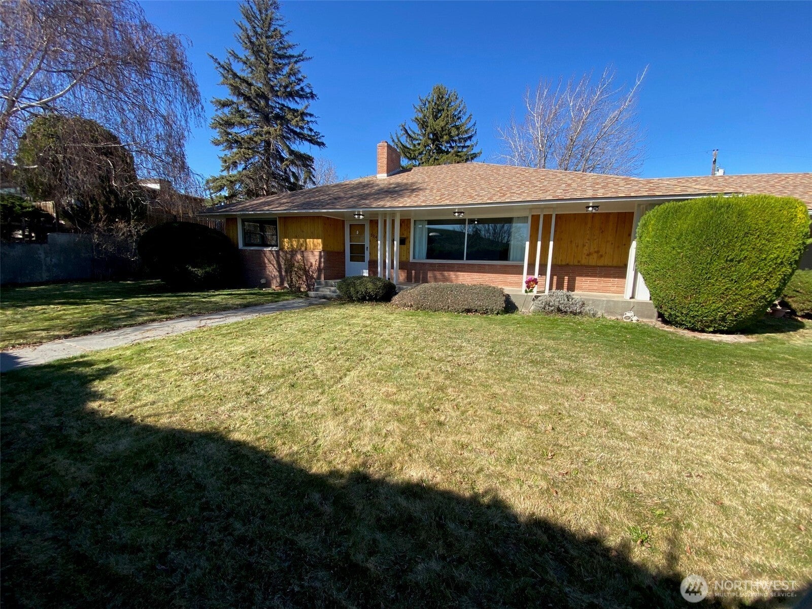 324 Mocliff Road — photo