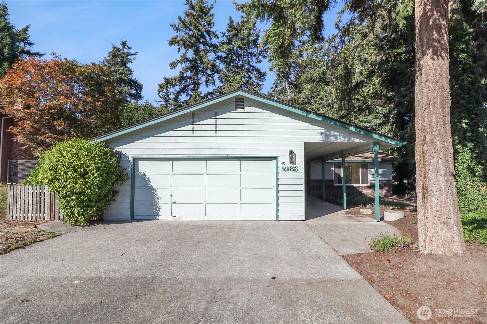 2186 Crosswoods Circle — photo