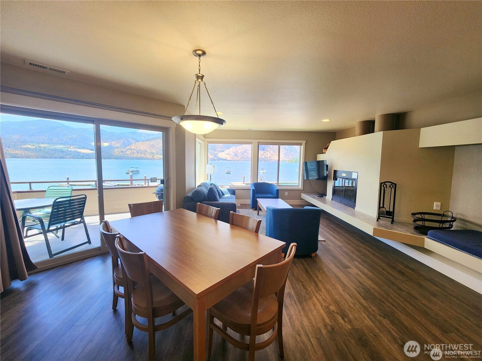 1 Lakeside 719-O — photo