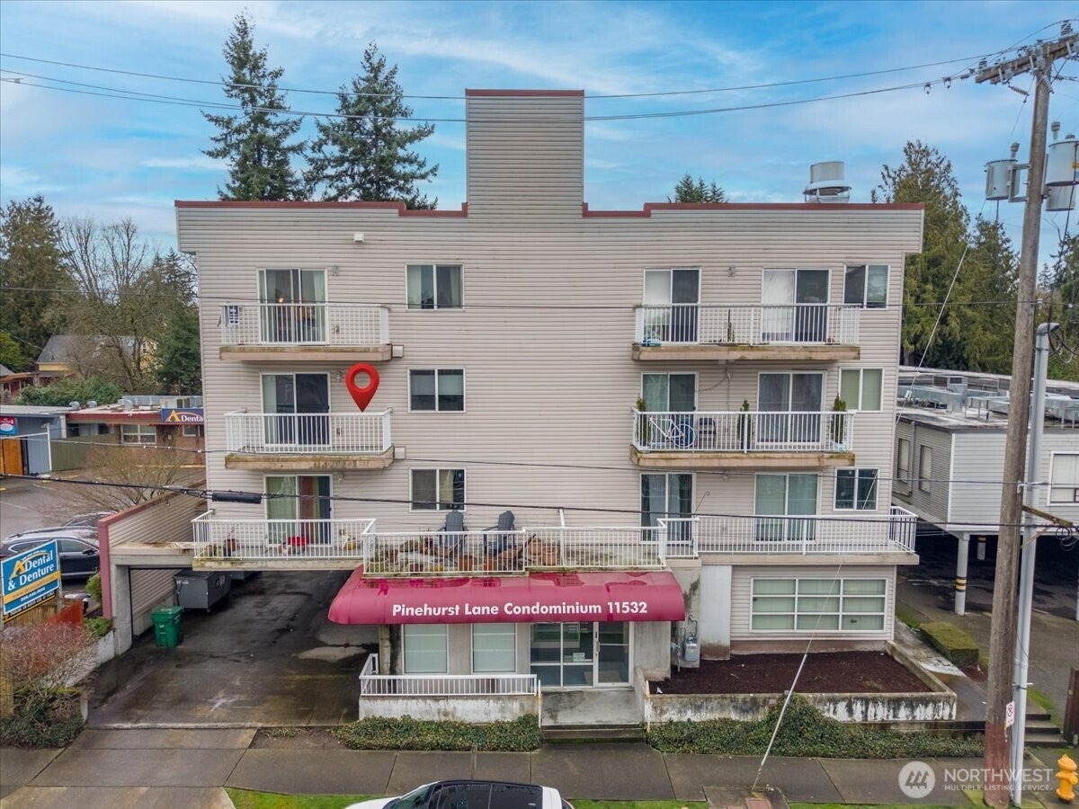 11532 15th Avenue NE 301 — photo