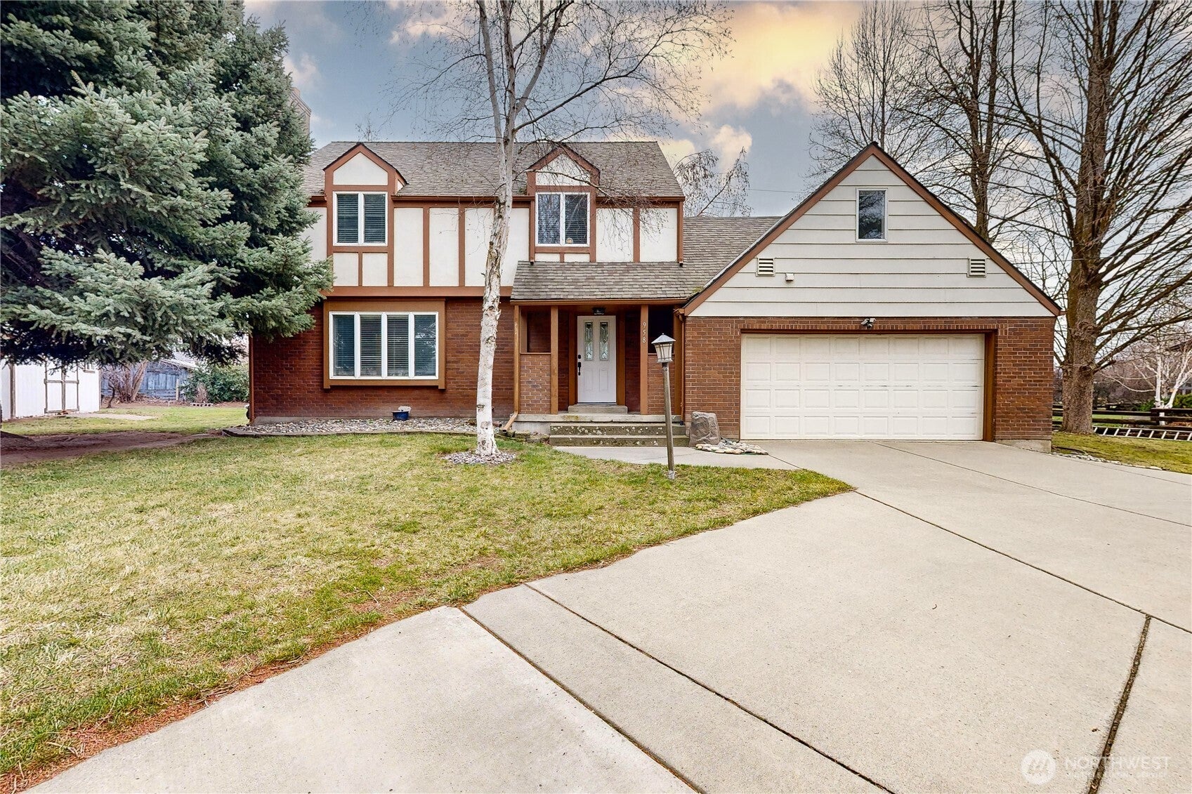 958 Abbott Road — photo