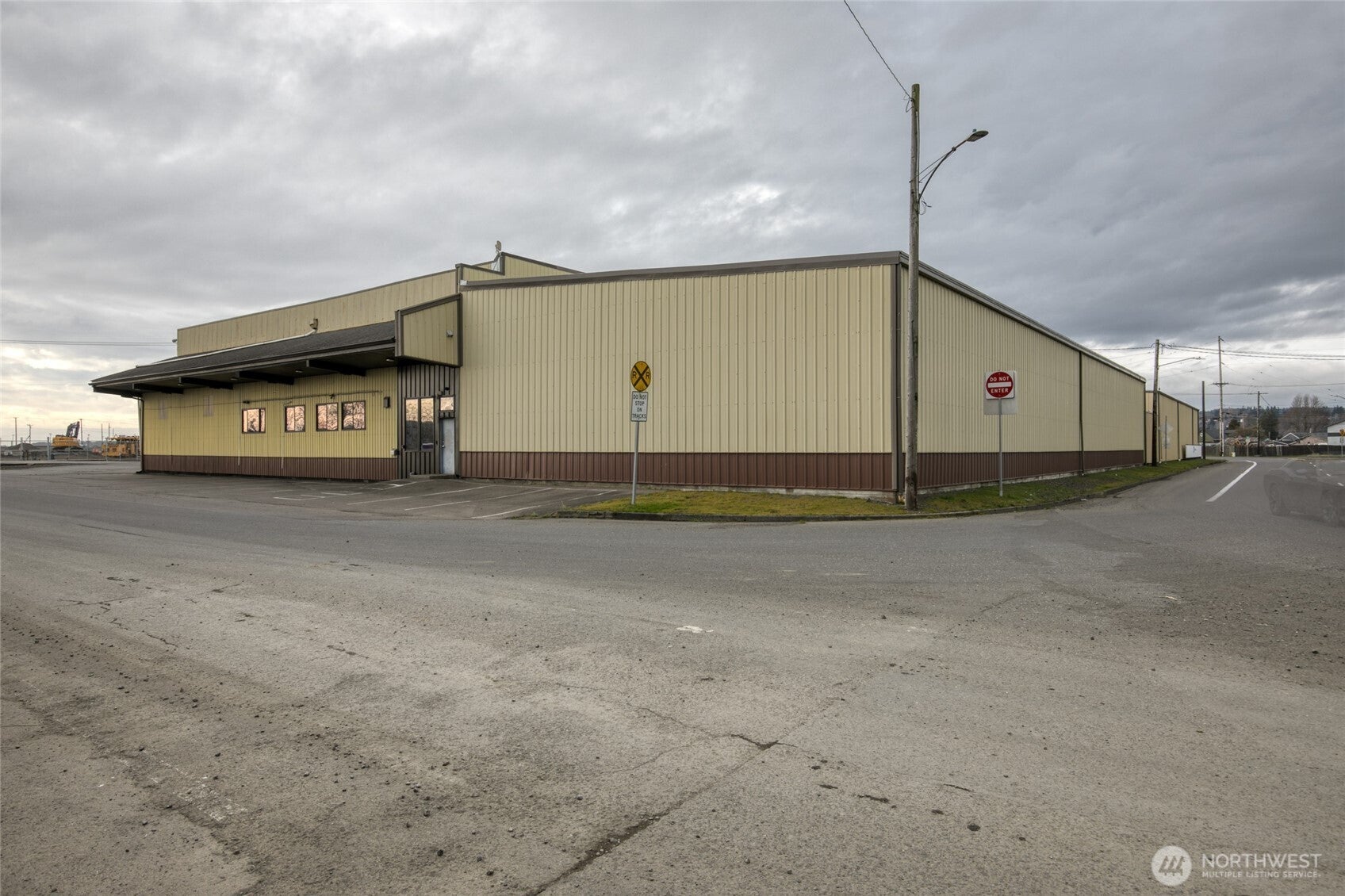 1200 W Heron Street — photo
