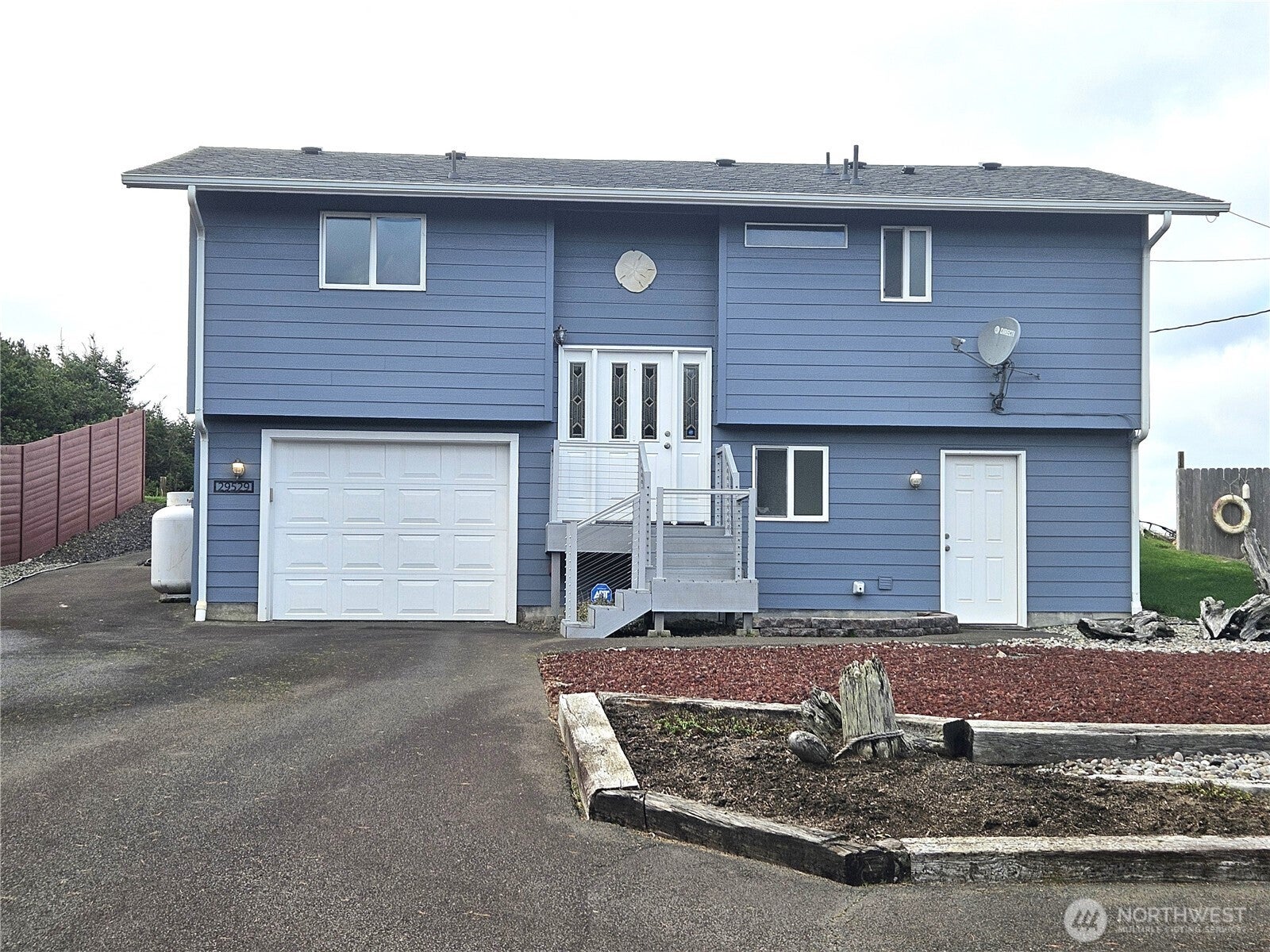 29529 G Street — photo