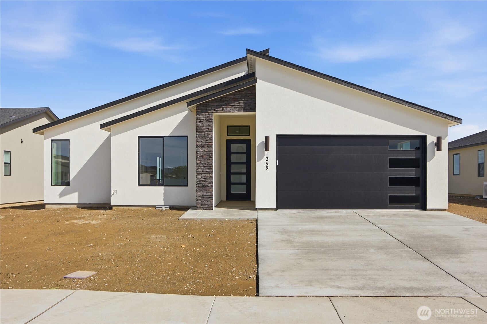 1134 E Mt Hood Street — photo