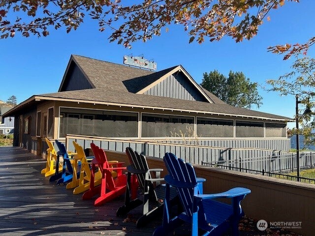 103 Eastlake Road - Diner — photo