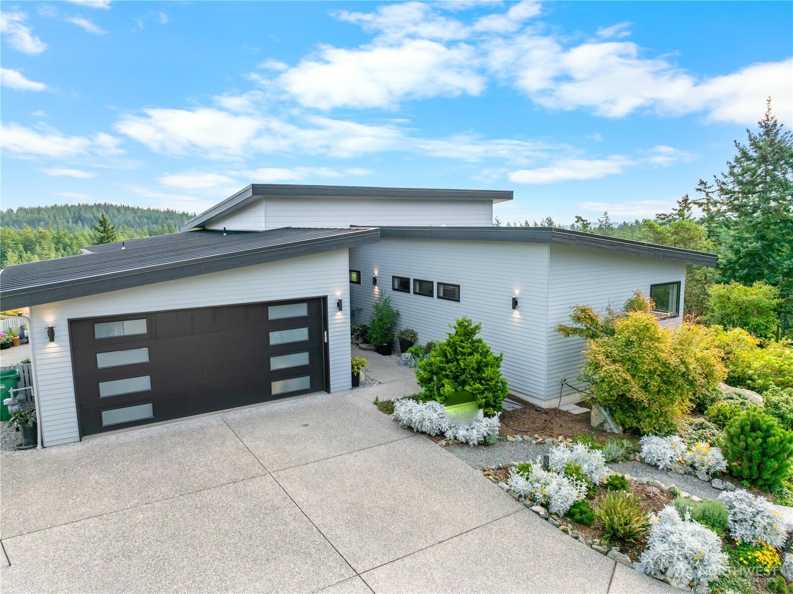 3939 Rockridge Parkway — photo