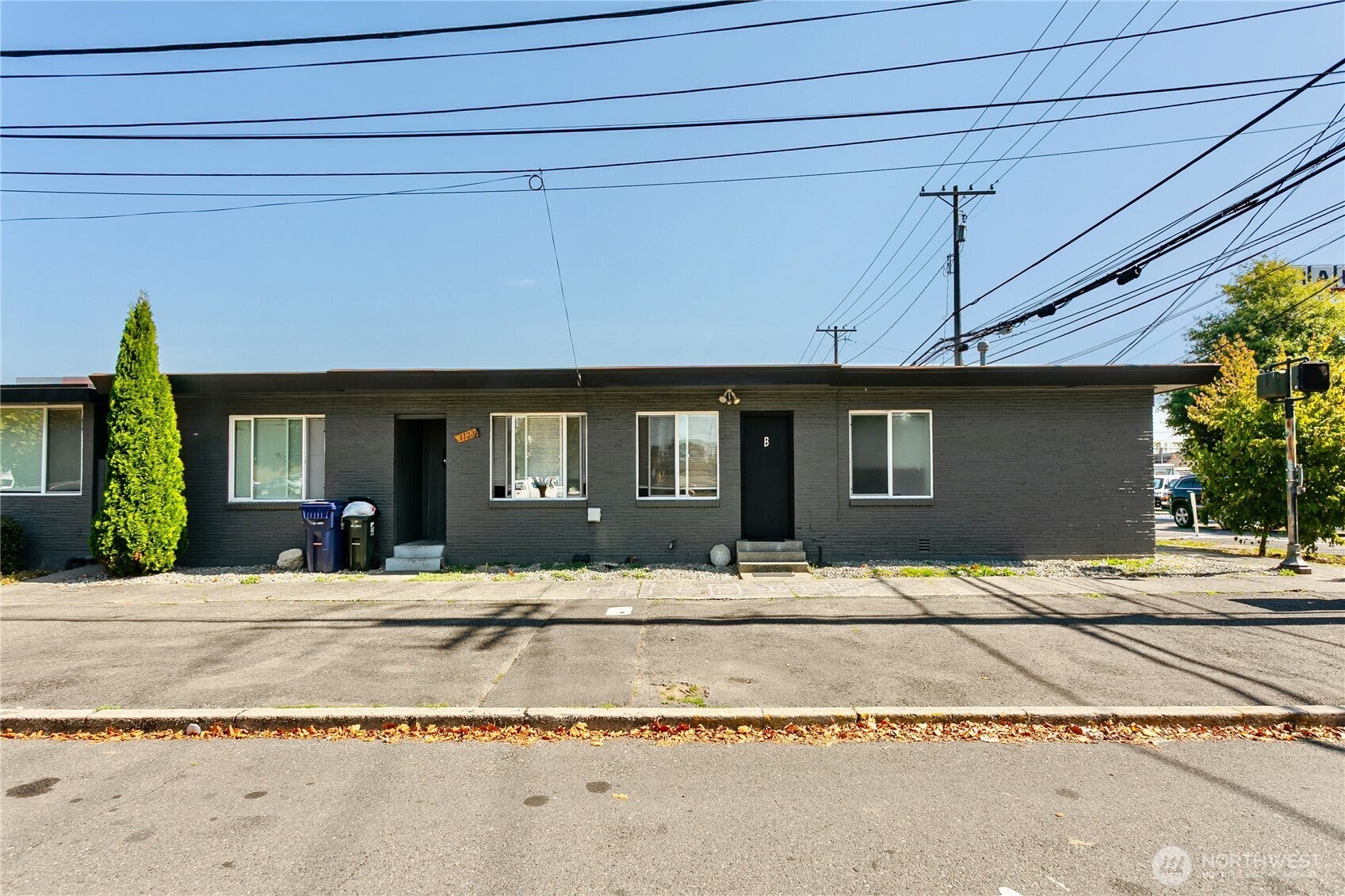 1123 S M Street — photo