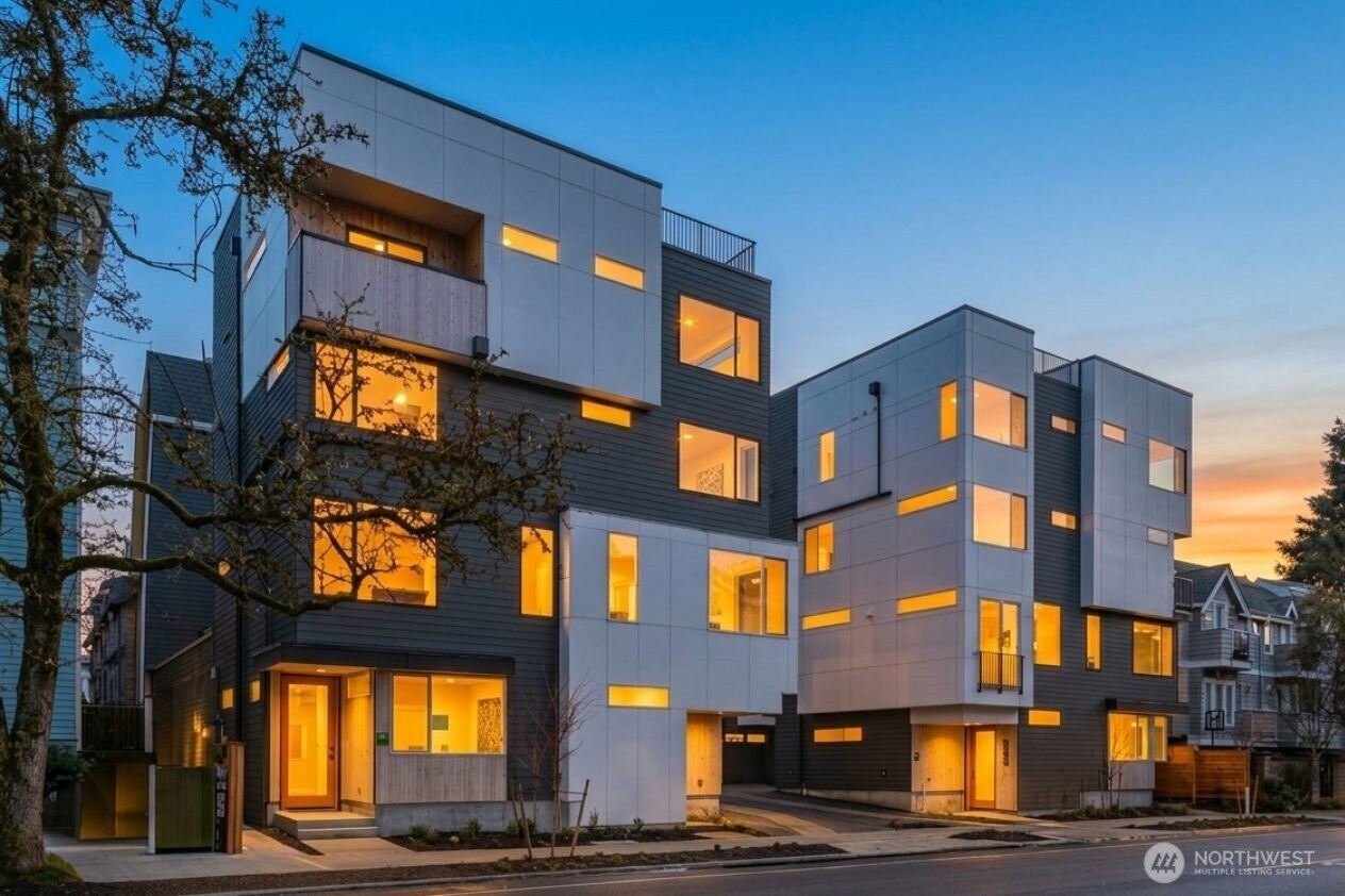1125 10th Avenue E — photo