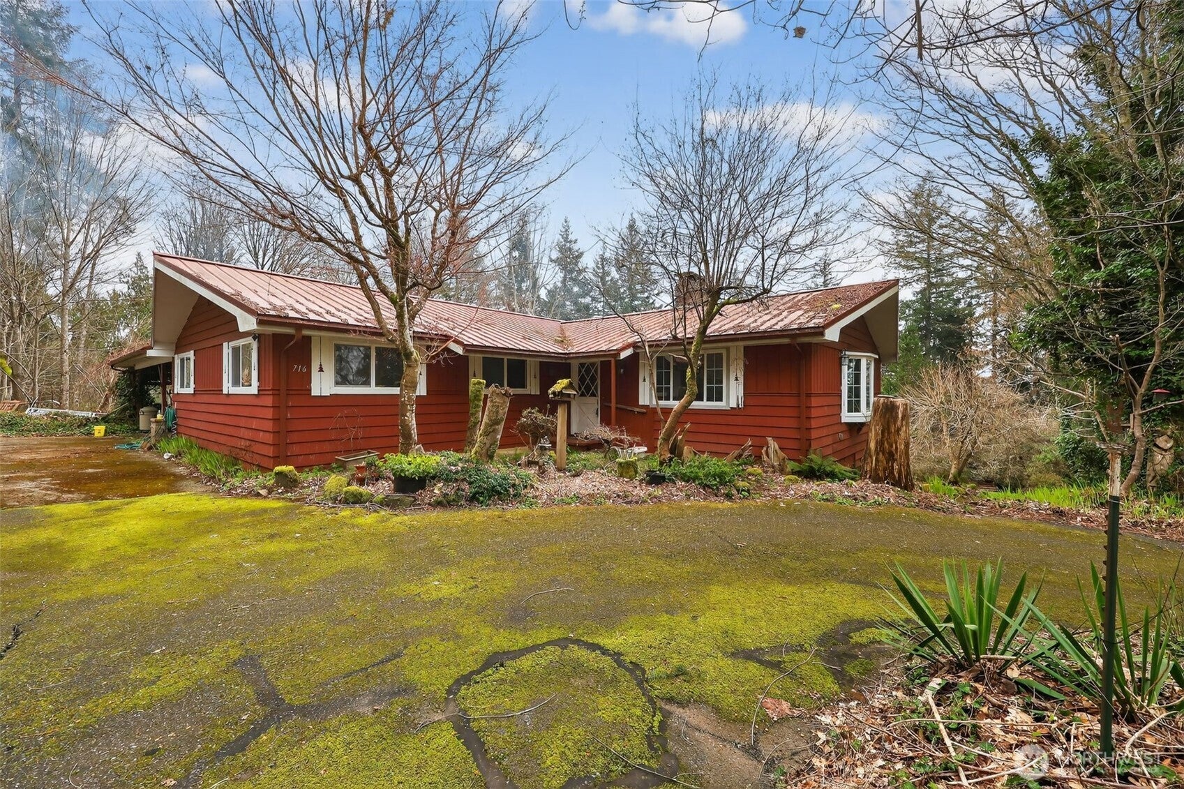 716 Garden Hill Rd — photo