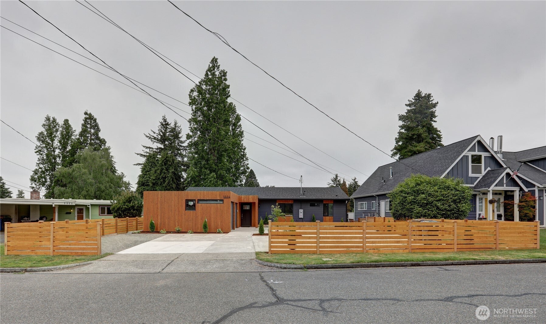 1324 N Hawthorne Street — photo
